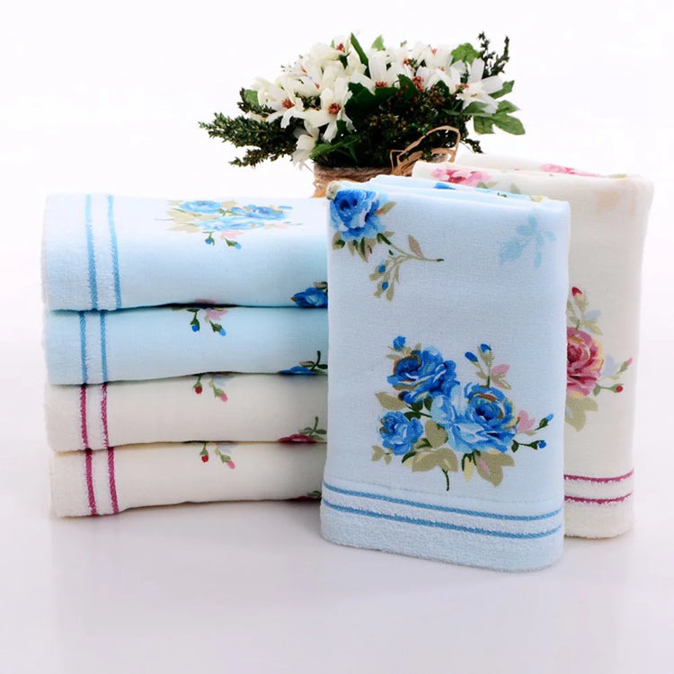 Serviette de bain en coton avec fleurs