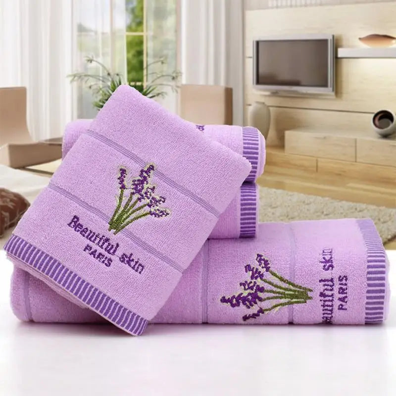 Serviette de bain brodée en coton 3