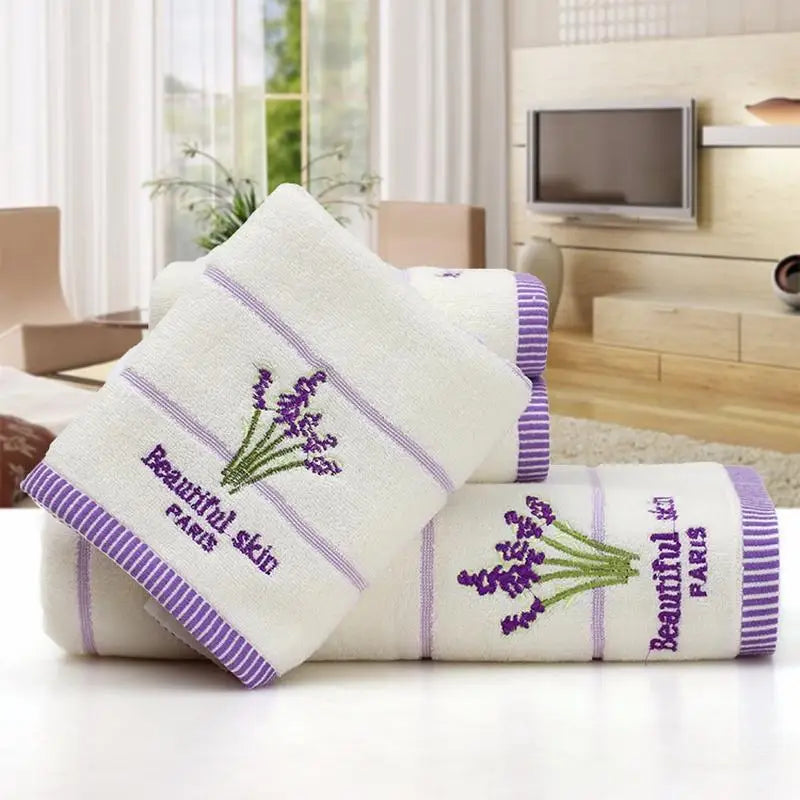 Serviette de bain brodée en coton 4