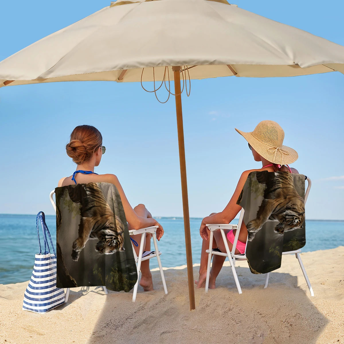 Serviette de plage tigre chasseur 4
