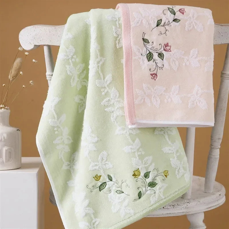 Serviette en coton brodée absorbante 2