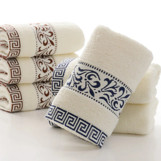 Serviettes de bain brodées pour l&
