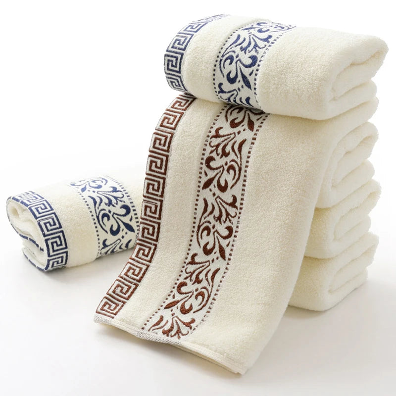 Serviettes de bain brodées pour l&