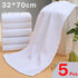 serviettes carrées blanches 7